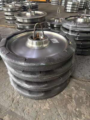 Beli 42CrMo roda kereta api tempa 900 ∼ 1250mm untuk sistem tambang dan rel berat online manufacture