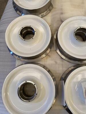 Roda Rel Baja Mesin Presisi yang Dirancang untuk Memastikan Operasi yang lancar dan Ketahanan yang Ditingkatkan dalam Sistem Transportasi Kereta Api